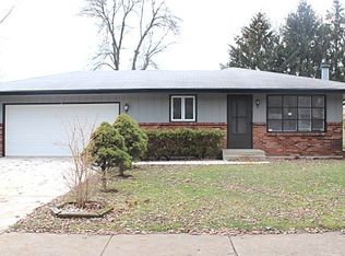 1227 Esmond Dr, Rockford, IL 61108