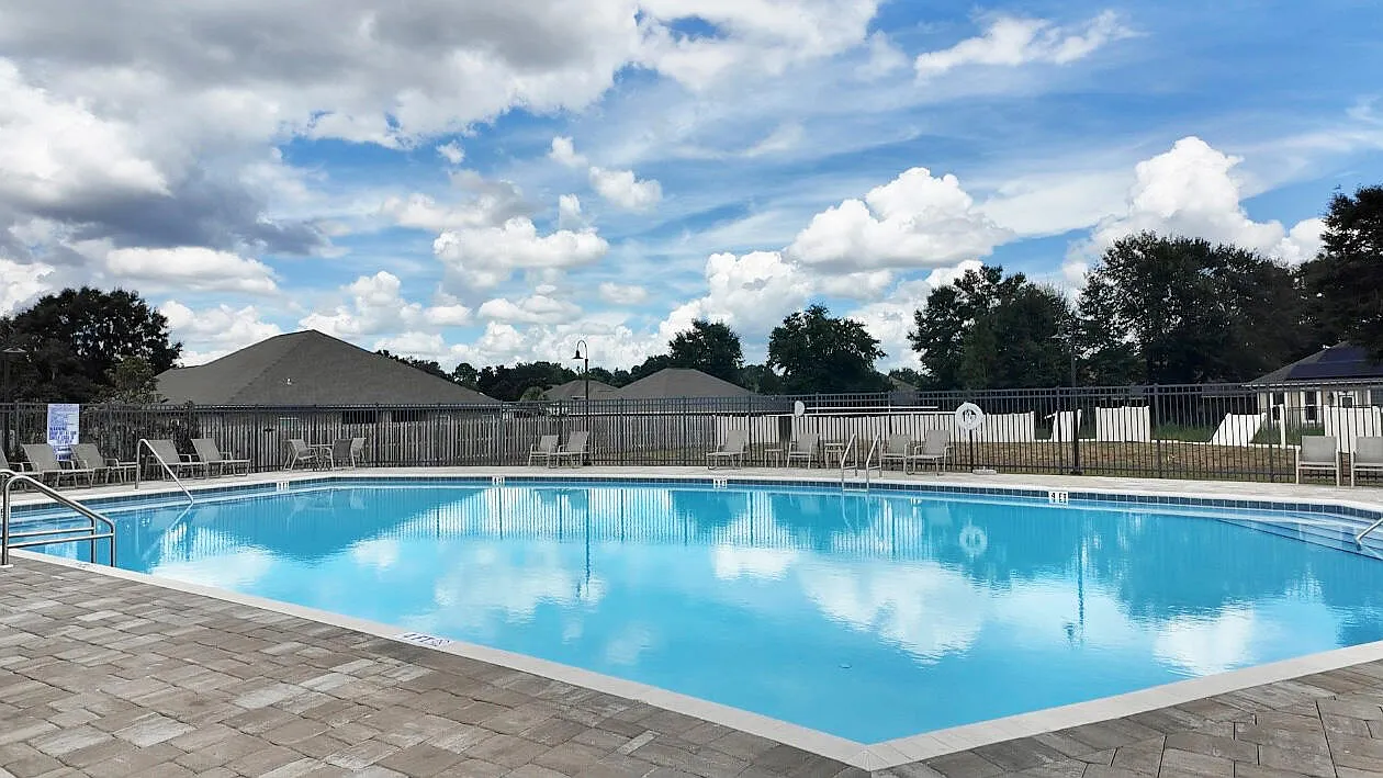 3 bed, 1631 sqft, $2,100 — Photo 4