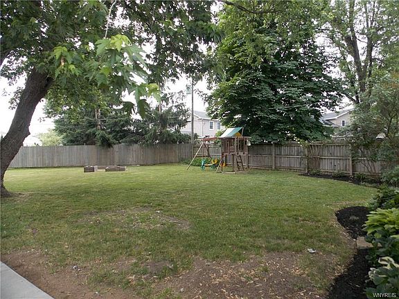 5th image of 20 N Lawn Ct