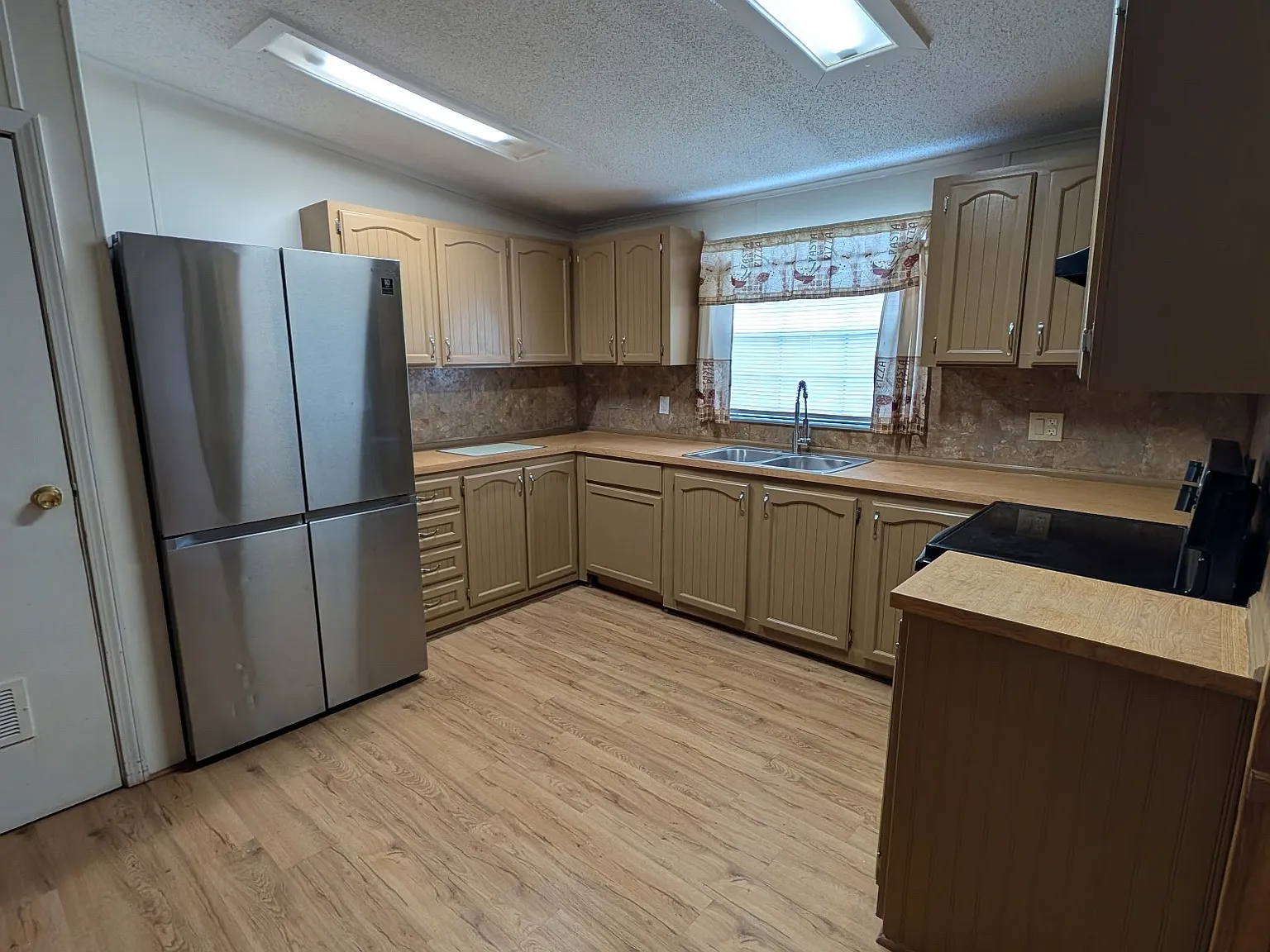 3 bed, 1782 sqft, $1,670 — Photo 3