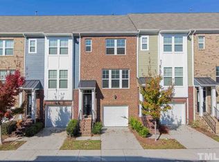 329 Dove Cottage Ln, Cary, NC 27519