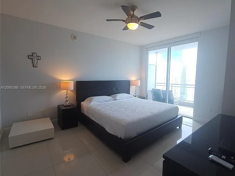 90 SW 3rd St #3104 — Photo 10