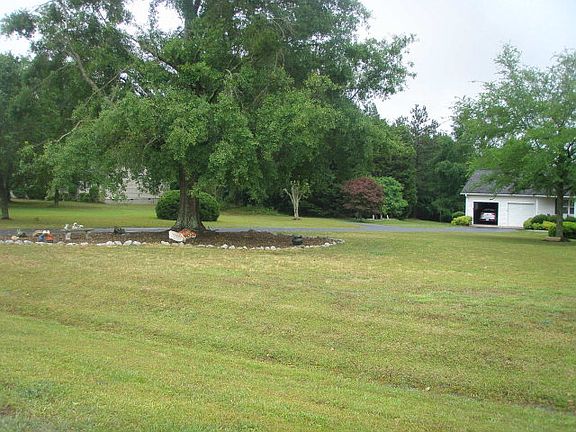 3rd image of 110 Stonewood Dr