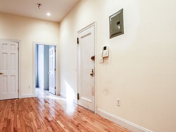 2nd image of 224 E 28th St APT 1A