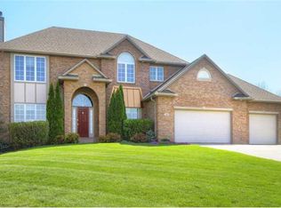 1900 Fairway Dr, Indianola, IA 50125