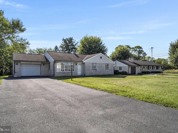 1925 Virginia Ave, Dover, PA 17315