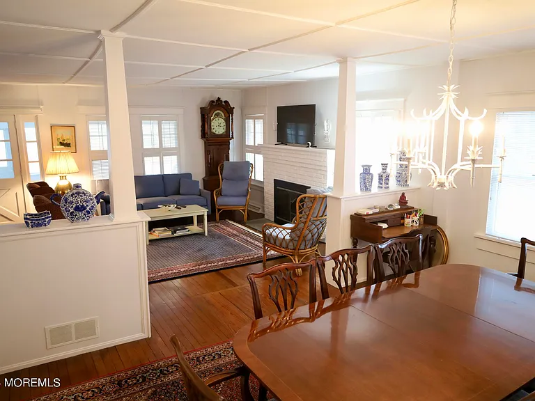 724 East Ave — Photo 9