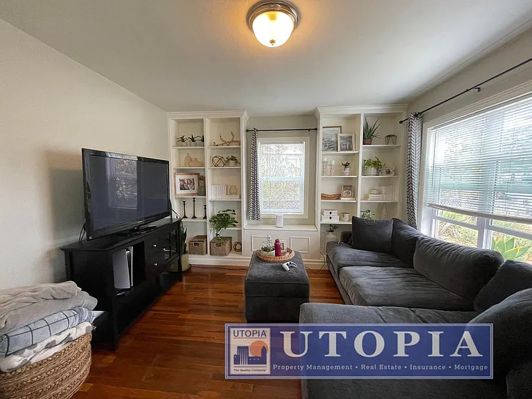 3101 Paul Sweet Rd — Photo 8