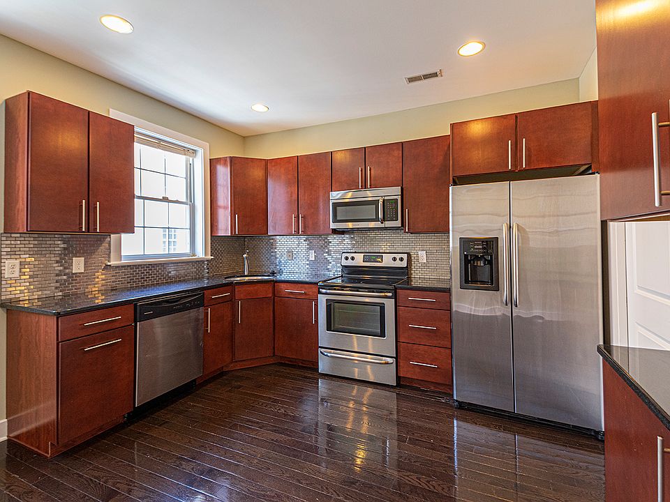 1st image of 2621 Christian St #B