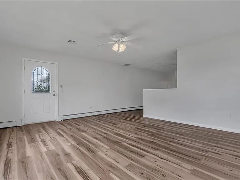 10 Mecca St — Photo 4