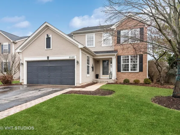 2550 Hartfield Dr, Montgomery, IL 60538