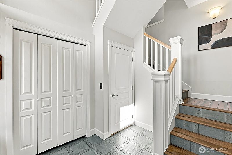 5th image of 1423 Cherry Avenue