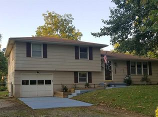 2561 McVey Rd, Sedalia, MO 65301