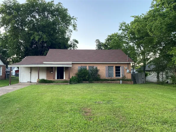 413 E High St, Wills Point, TX 75169