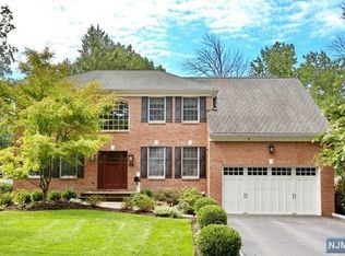 935 Woodland Ave, Oradell, NJ 07649