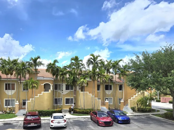 7900 NW 6th Street #205, Pembroke Pines, FL 33024