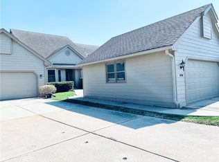 1920 Maple Cir, West Des Moines, IA 50265