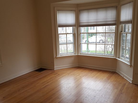 2nd image of 1448 Wilmette Ave Unit 1