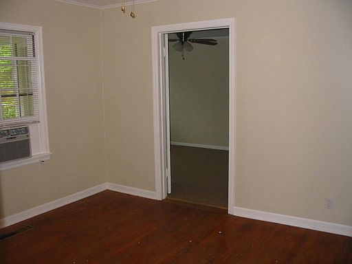 3rd image of 218 S Virginia Ave