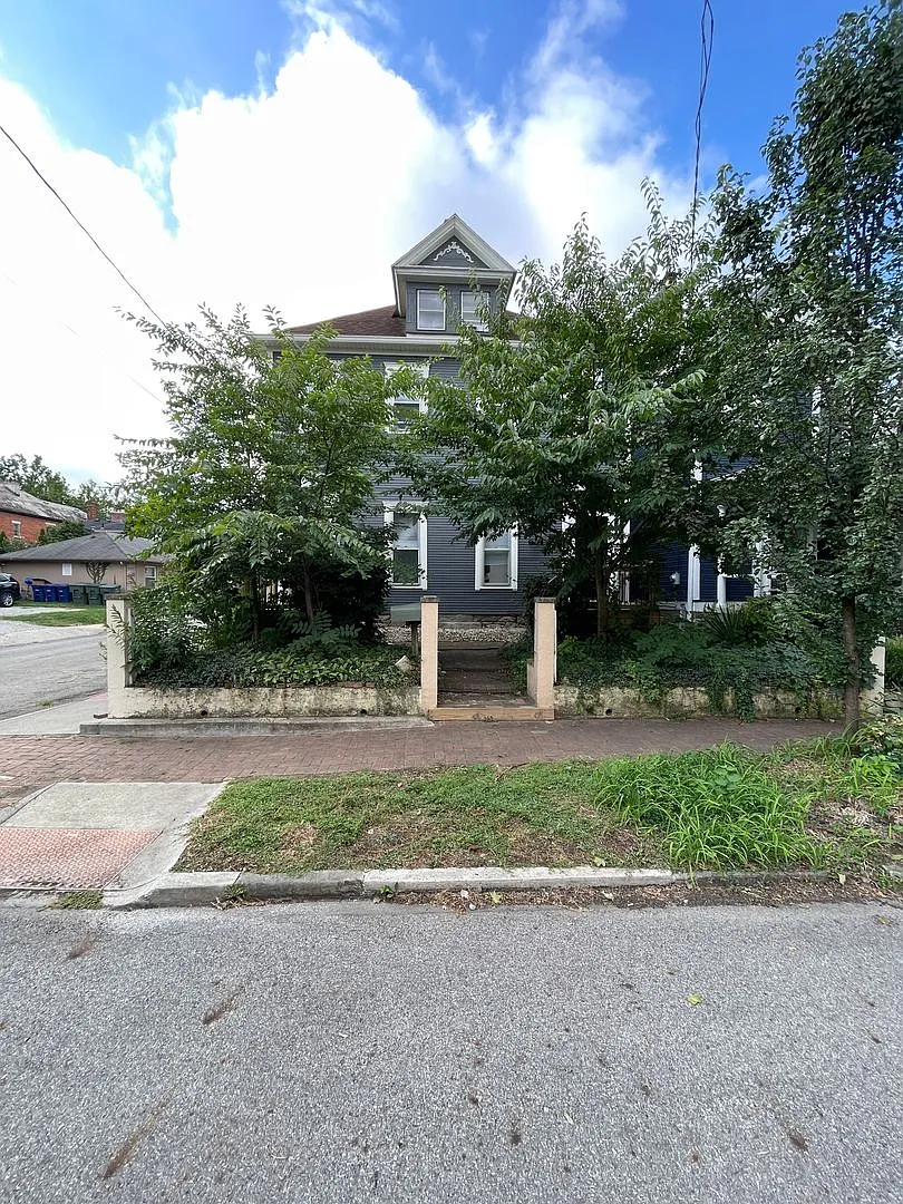 297 Reinhard Ave — Photo 1