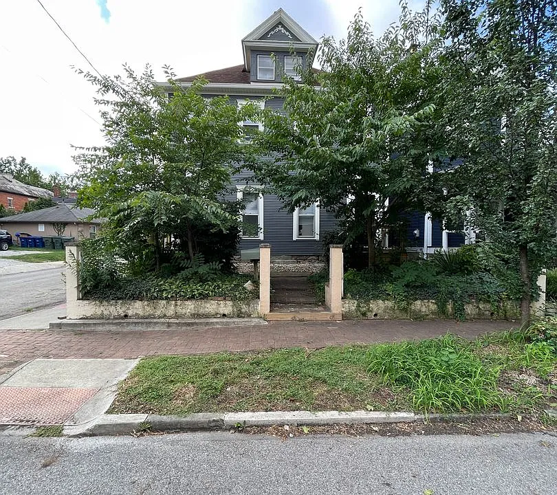 297 Reinhard Ave