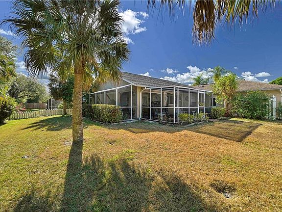 3rd image of 13521 Fern Trail Dr