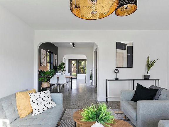 5th image of 601 NE 33rd St #1