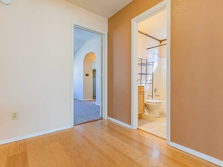 701 Venus Ave — Photo 5