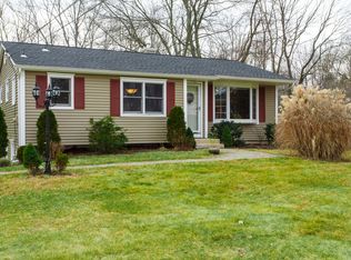 3473 Curry St, Yorktown Heights, NY 10598