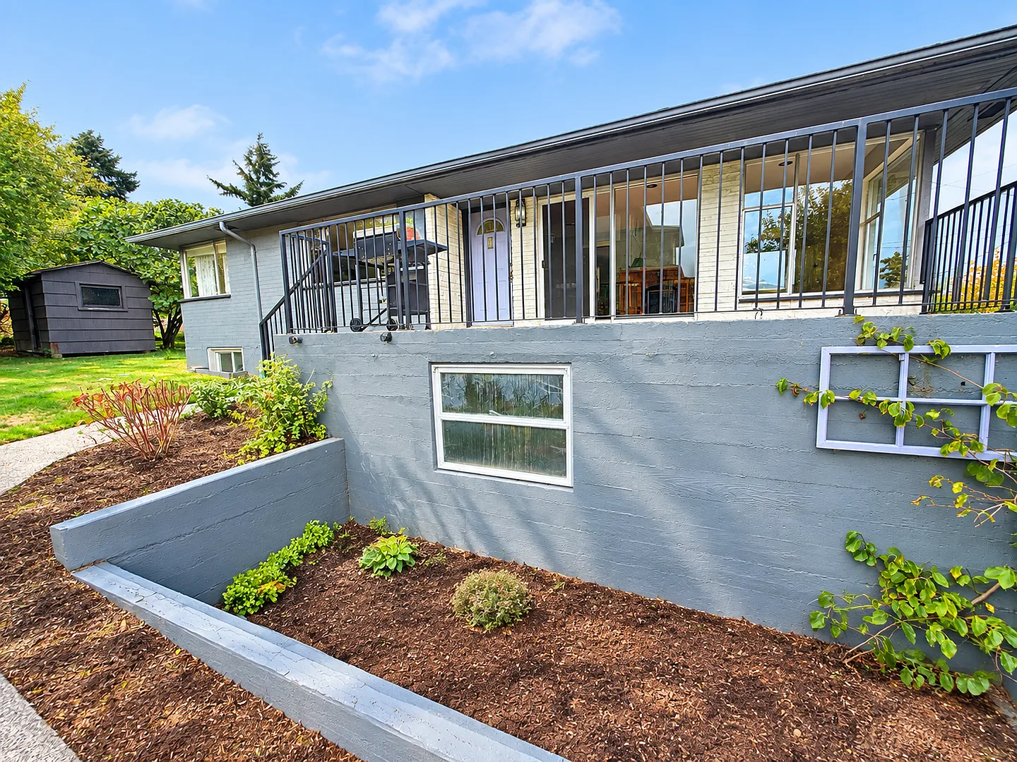 Beacon Hill Home — Photo 1