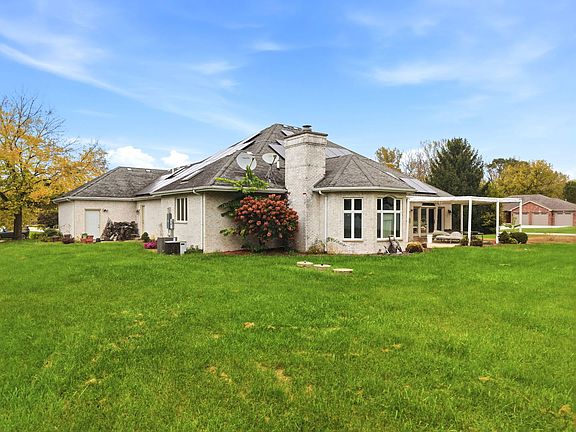 4th image of 365 E Pine Meadow Ct
