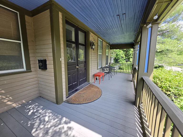 2809 Cottage Grove Ave — Photo 2
