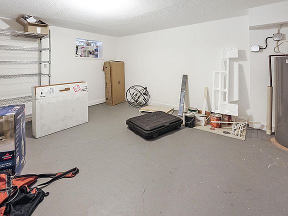 5th image of 2991 S Dinwiddie St #B1