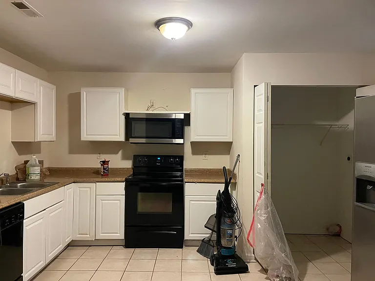 3410 Bangor Ct — Photo 11