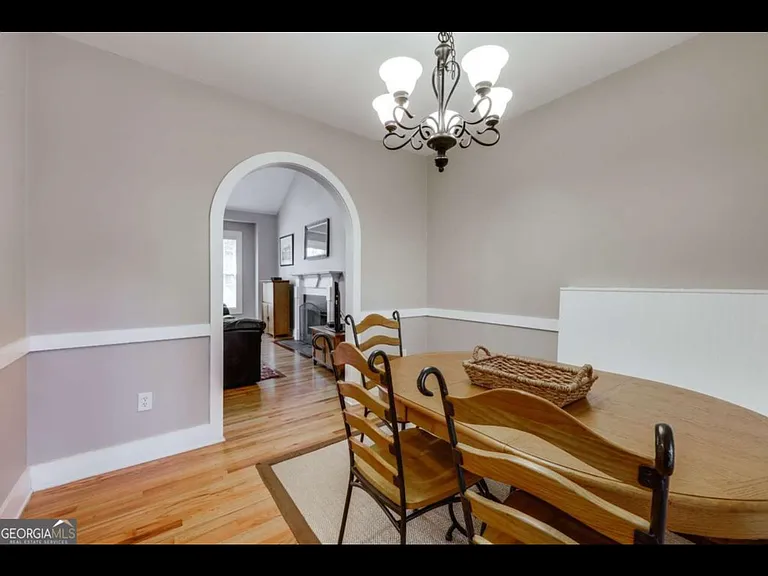 90 Hart Ave — Photo 9