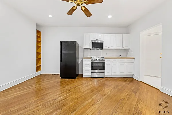 Rented by ERNY LLC | media 16