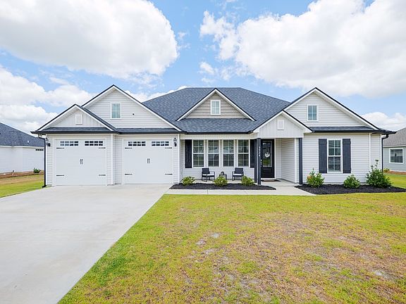 3rd image of 3924 Bishop Ct
