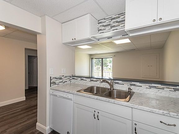 3rd image of 38365 North Ln APT G210