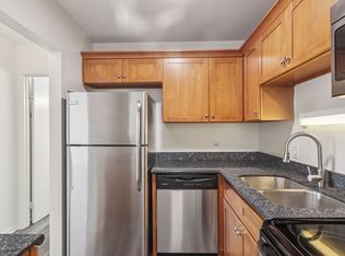Georgian Court Apartments, La Grange, IL 60525