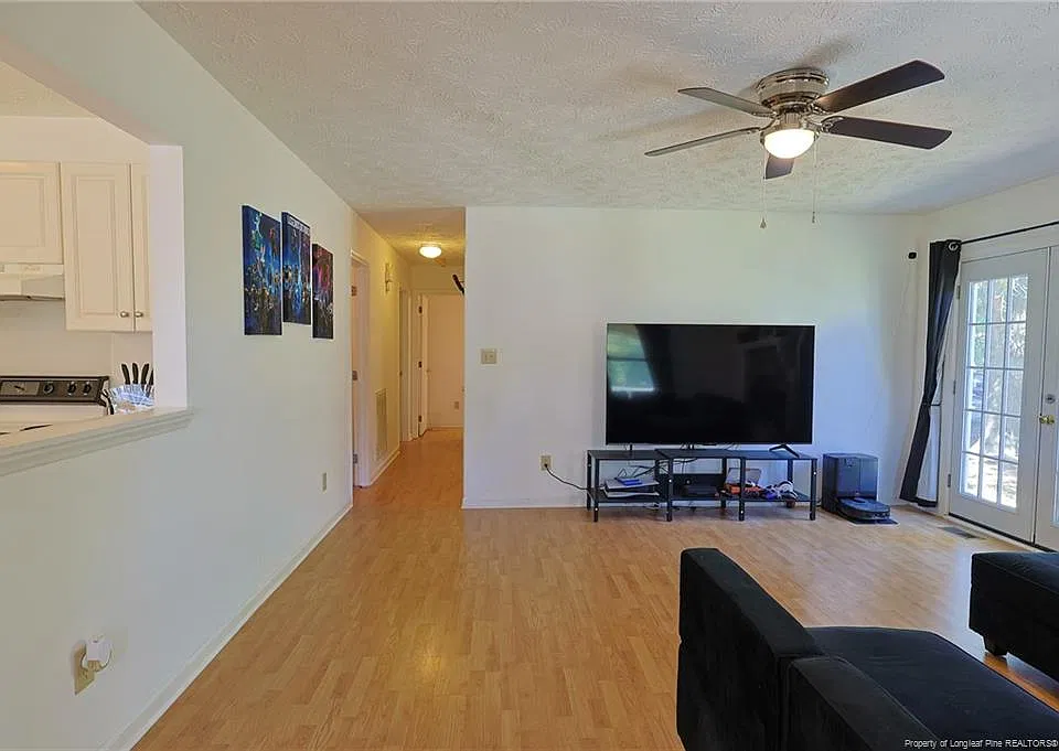 5024 Tangerine Dr