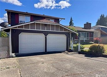 2nd image of 1508 S 81st St