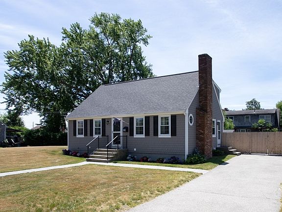 4th image of 100 Sycamore St