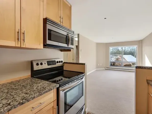 148 Breakwater Dr, South Portland, ME