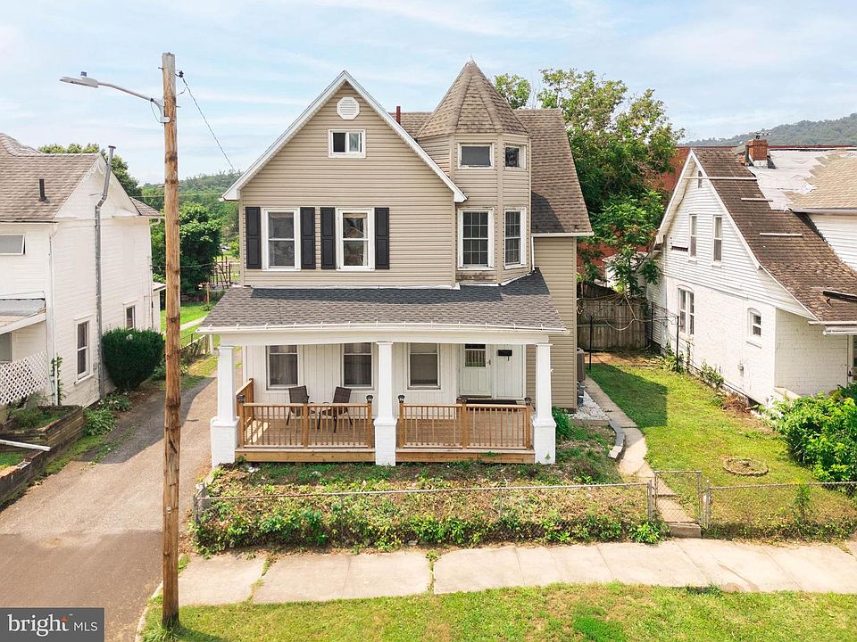 1st image of 121 Humbird St