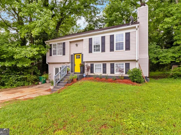 4651 Garden Hills Dr, Stone Mountain, GA 30083
