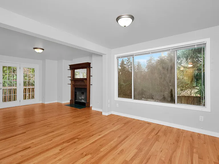 10708 NE 107th Pl — Photo 8