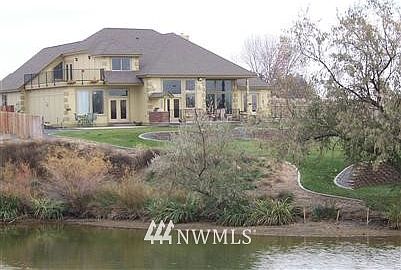 1st image of 826 S Camas Place