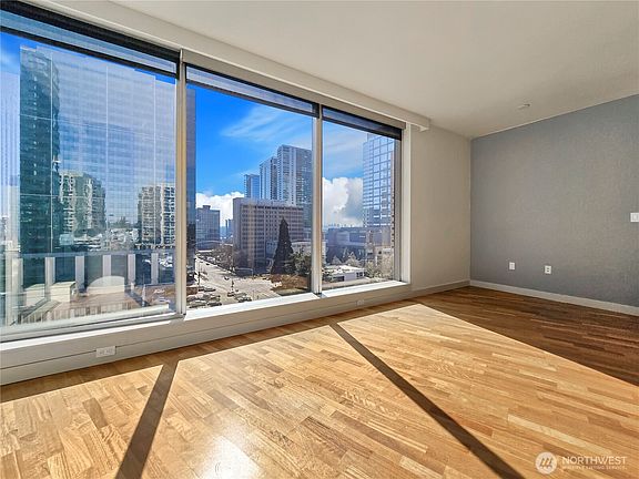 5th image of 10610 NE 9th Place #1000