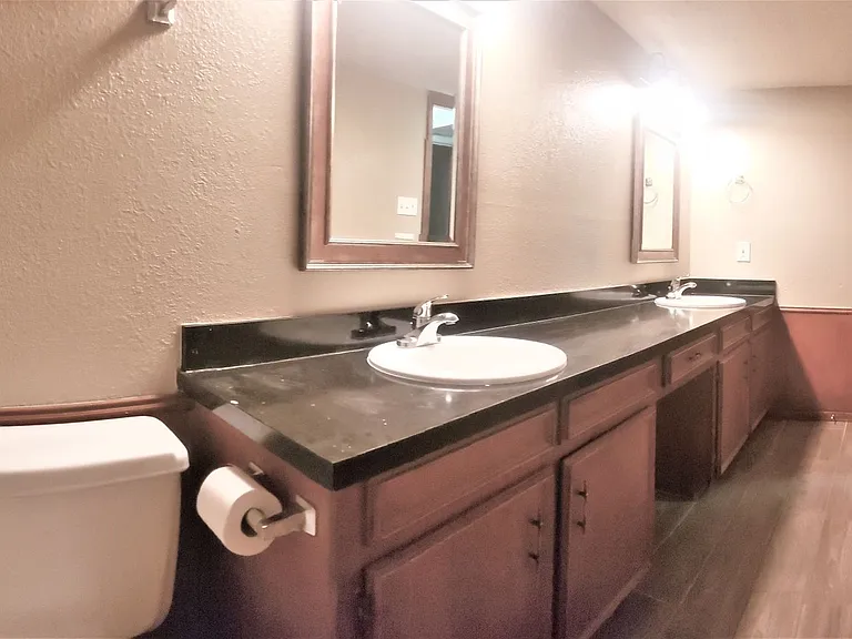 7604 Bridges Ave #B — Photo 12