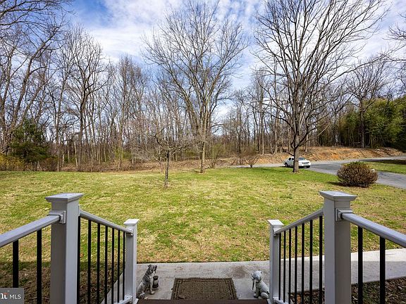 5th image of 712 Morgan Grove Rd